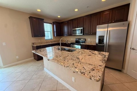 Touwnhouse à vendre à Lake Mary, Floride: 3 chambres, 182.27 m2 № 2156226 - photo 3