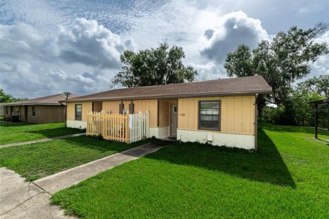 Commercial property in Lakeland, Florida 4 bedrooms, 182.83 sq.m. № 1787799 - photo 3