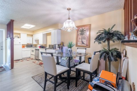 Commercial property in Lakeland, Florida 4 bedrooms, 182.83 sq.m. № 1787799 - photo 7