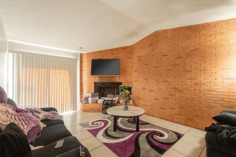 Commercial property in Lakeland, Florida 4 bedrooms, 182.83 sq.m. № 1787799 - photo 18