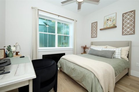 Casa en venta en Geneva, Florida, 4 dormitorios, 188.68 m2 № 2385865 - foto 26