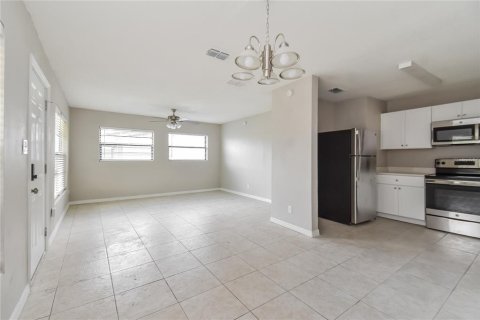 Casa en alquiler en Orlando, Florida, 3 dormitorios, 116.31 m2 № 1842051 - foto 6