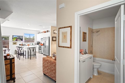 Купить виллу или дом в Майами, Флорида 3 спальни, 123.37м2, № 1964969 - фото 21