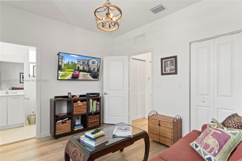 Купить виллу или дом в Майами, Флорида 3 спальни, 123.37м2, № 1964969 - фото 9