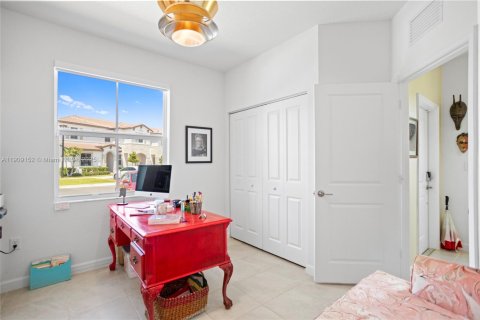 Купить виллу или дом в Майами, Флорида 3 спальни, 123.37м2, № 1964969 - фото 15