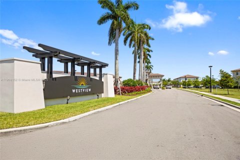 Купить виллу или дом в Майами, Флорида 3 спальни, 123.37м2, № 1964969 - фото 1