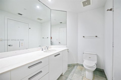 Condo in Miami, Florida, 2 bedrooms № 2185930 - photo 20