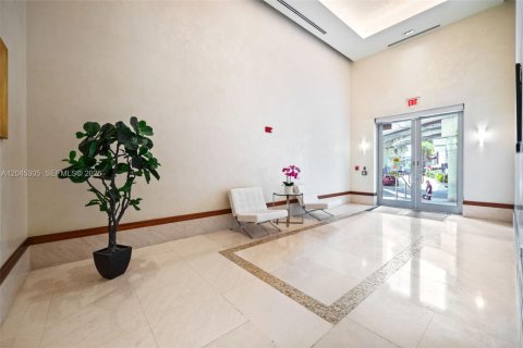 Condo in Miami, Florida, 2 bedrooms № 2185930 - photo 29