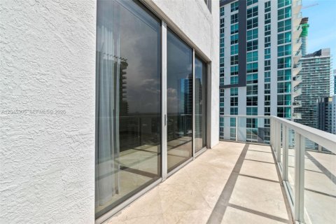 Condo in Miami, Florida, 2 bedrooms № 2185930 - photo 11