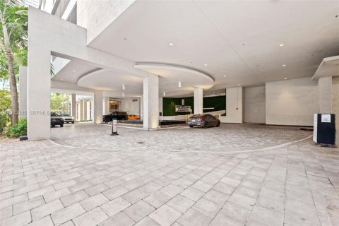 Condo in Miami, Florida, 2 bedrooms № 2185930 - photo 30