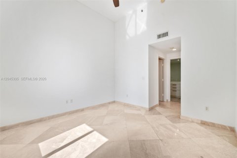 Condo in Miami, Florida, 2 bedrooms № 2185930 - photo 18