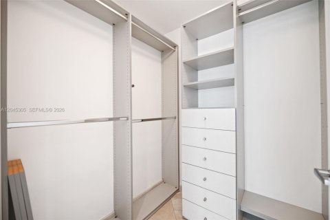 Condo in Miami, Florida, 2 bedrooms № 2185930 - photo 21