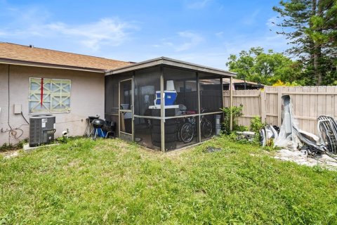 Townhouse in Winter Garden, Florida 3 bedrooms, 91.42 sq.m. № 1822582 - photo 17