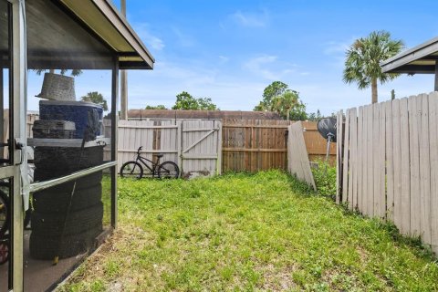 Townhouse in Winter Garden, Florida 3 bedrooms, 91.42 sq.m. № 1822582 - photo 16