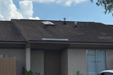 Townhouse in Winter Garden, Florida 3 bedrooms, 91.42 sq.m. № 1822582 - photo 1