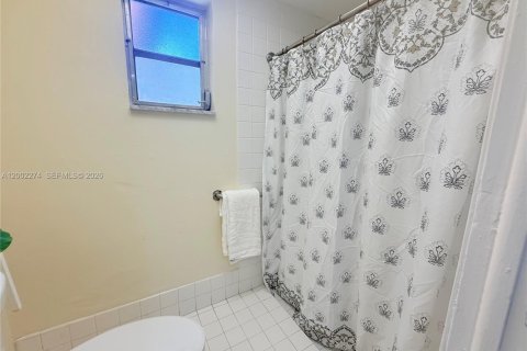 House in Sunrise, Florida 1 bedroom, 166.57 sq.m. № 2067936 - photo 6