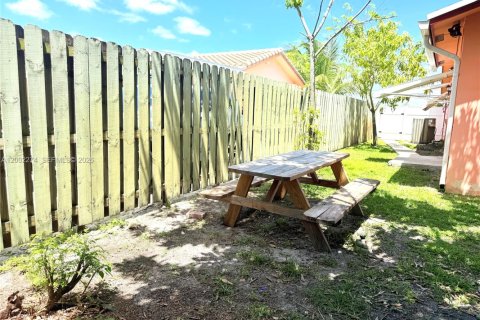 House in Sunrise, Florida 1 bedroom, 166.57 sq.m. № 2067936 - photo 8