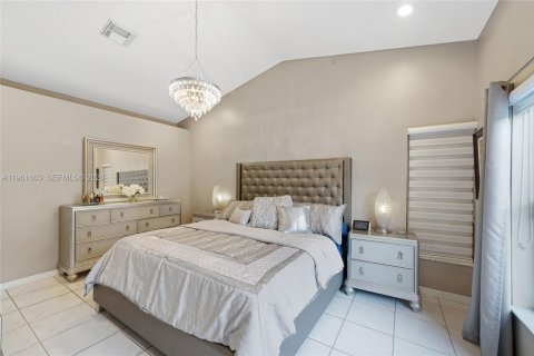 Villa ou maison à vendre à Miami, Floride: 3 chambres, 150.41 m2 № 2024717 - photo 15