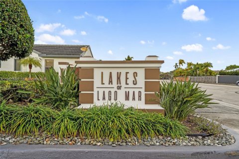 Villa ou maison à vendre à Miami, Floride: 3 chambres, 150.41 m2 № 2024717 - photo 30