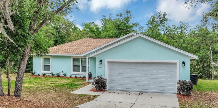 Casa en Citrus Springs, Florida 3 dormitorios, 134.71 m2 № 2227063