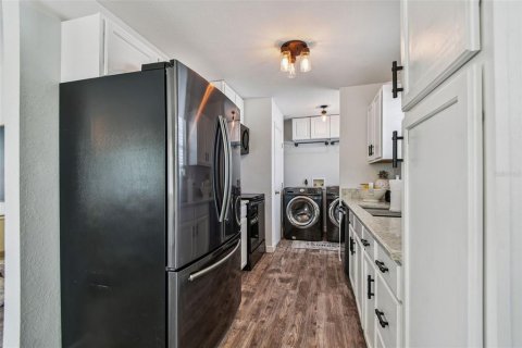 House in Redington Beach, Florida 3 bedrooms, 98.1 sq.m. № 1883251 - photo 9