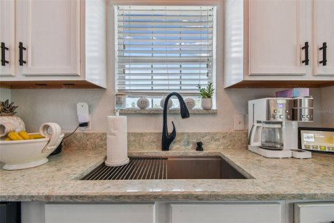 House in Redington Beach, Florida 3 bedrooms, 98.1 sq.m. № 1883251 - photo 11