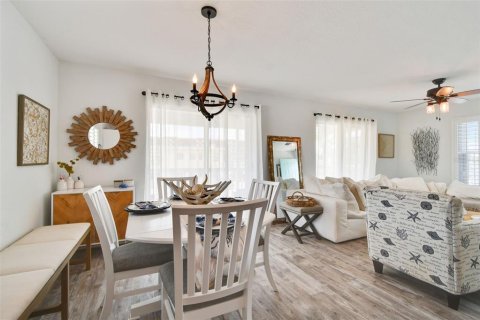 House in Redington Beach, Florida 3 bedrooms, 98.1 sq.m. № 1883251 - photo 8