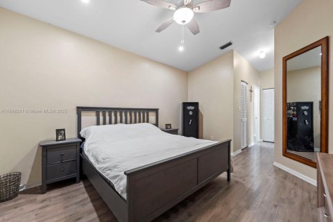 Casa en venta en Miami, Florida, 4 dormitorios, 153.47 m2 № 1848896 - foto 14