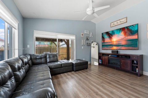 Casa en venta en Miami, Florida, 4 dormitorios, 153.47 m2 № 1848896 - foto 6