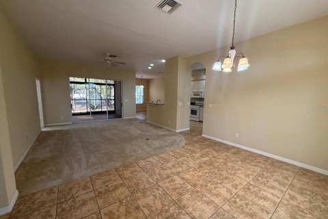 Villa ou maison à louer à Tavares, Floride: 3 chambres, 161.74 m2 № 2102895 - photo 10