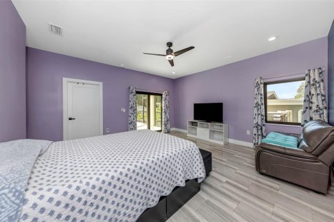 House in Clearwater, Florida 3 bedrooms, 294.13 sq.m. № 2202518 - photo 22