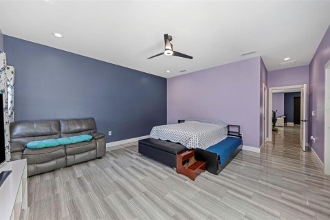House in Clearwater, Florida 3 bedrooms, 294.13 sq.m. № 2202518 - photo 24