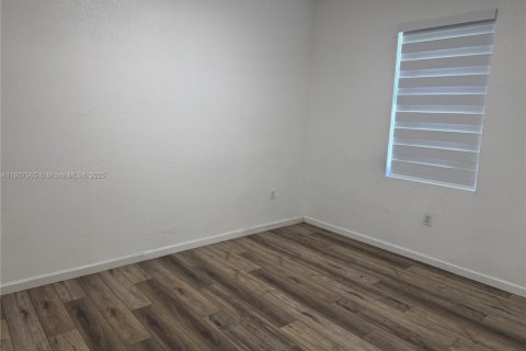 Villa ou maison à vendre à Miami, Floride: 4 chambres, 181.07 m2 № 1967724 - photo 15