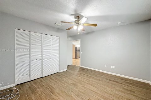 Снять в аренду виллу или дом в Помпано-Бич, Флорида 3 спальни, 225.94м2, № 2034846 - фото 27