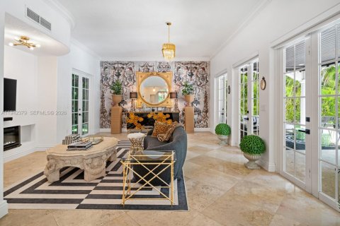 Casa en venta en Coral Gables, Florida, 6 dormitorios, 451.23 m2 № 2000239 - foto 10