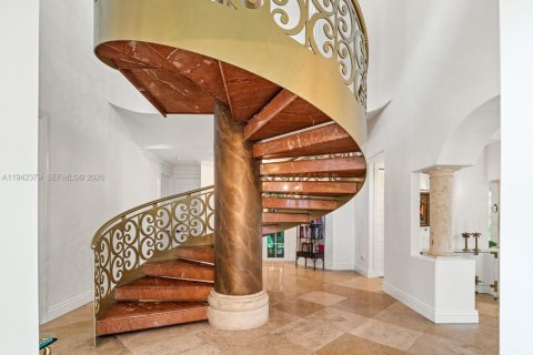 Casa en venta en Coral Gables, Florida, 6 dormitorios, 451.23 m2 № 2000239 - foto 24