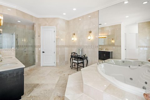 Casa en venta en Coral Gables, Florida, 6 dormitorios, 451.23 m2 № 2000239 - foto 17