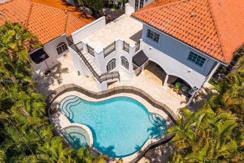 Casa en venta en Coral Gables, Florida, 6 dormitorios, 451.23 m2 № 2000239 - foto 4