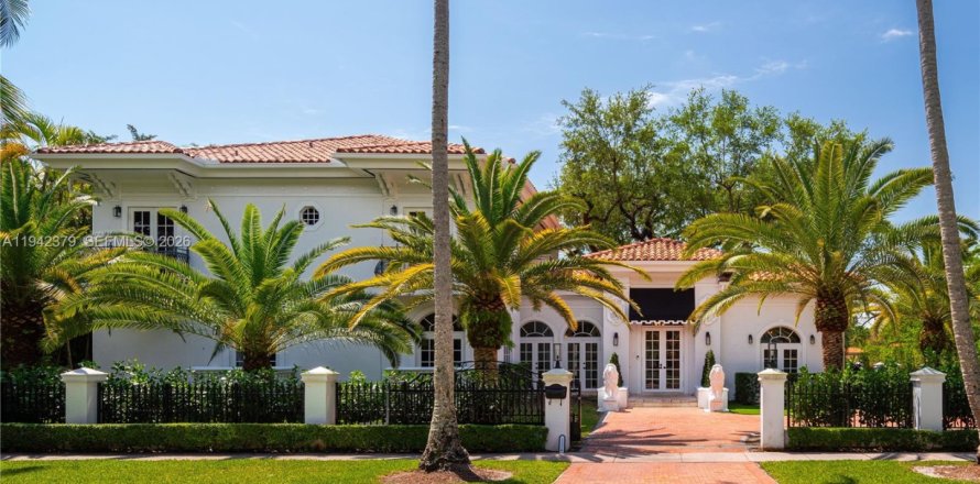 Casa en Coral Gables, Florida 6 dormitorios, 451.23 m2 № 2000239