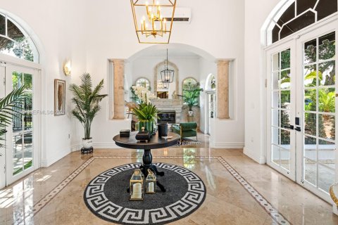 Casa en venta en Coral Gables, Florida, 6 dormitorios, 451.23 m2 № 2000239 - foto 6