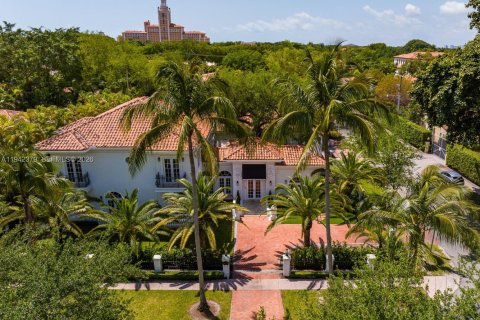 Casa en venta en Coral Gables, Florida, 6 dormitorios, 451.23 m2 № 2000239 - foto 3