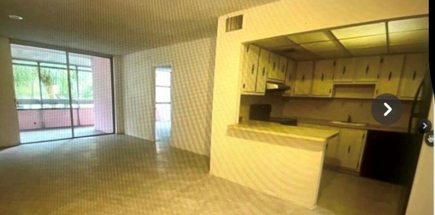 Condo in Lauderhill, Florida, 1 bedroom № 2190669