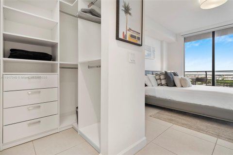 Condo in Doral, Florida, 2 bedrooms  № 1973529 - photo 18