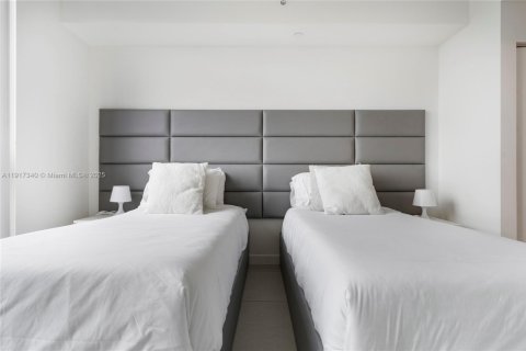 Condo in Doral, Florida, 2 bedrooms  № 1973529 - photo 25