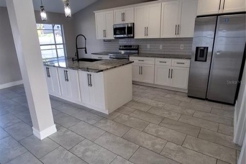 Villa ou maison à vendre à Orlando, Floride: 4 chambres, 189.52 m2 № 2399084 - photo 6