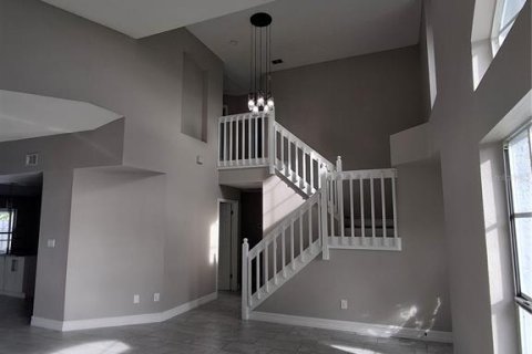Villa ou maison à vendre à Orlando, Floride: 4 chambres, 189.52 m2 № 2399084 - photo 12
