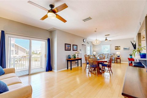 Casa en venta en Palm Coast, Florida, 3 dormitorios, 180.97 m2 № 1615077 - foto 10