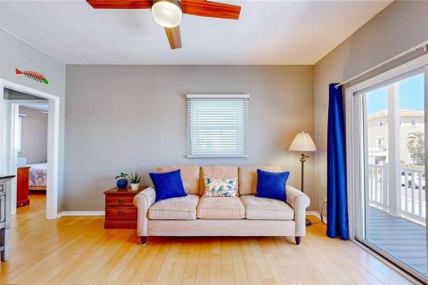Casa en venta en Palm Coast, Florida, 3 dormitorios, 180.97 m2 № 1615077 - foto 12