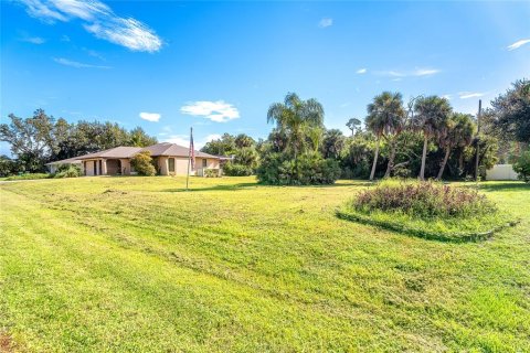 Casa en venta en Port Charlotte, Florida, 3 dormitorios, 147.71 m2 № 1903577 - foto 2