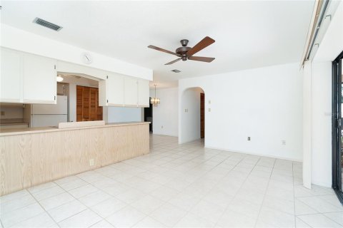 Casa en venta en Port Charlotte, Florida, 3 dormitorios, 147.71 m2 № 1903577 - foto 14
